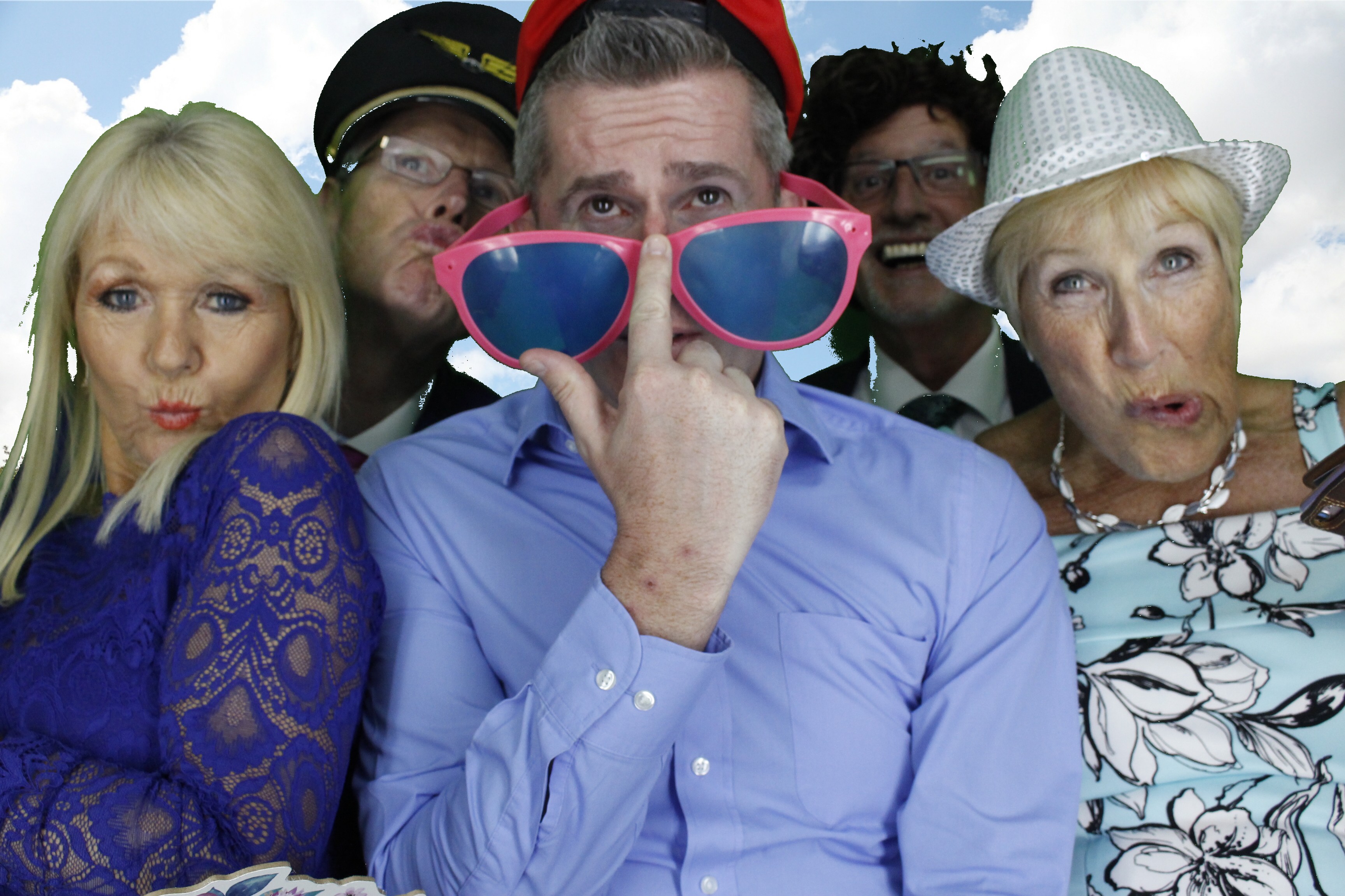 Mr & Mrs Mills | View more photos from the event at gallery.myphotoboothexperience.co.uk/u/MyPhotoBoothExperienceLtd/Mr-Mrs-Mills